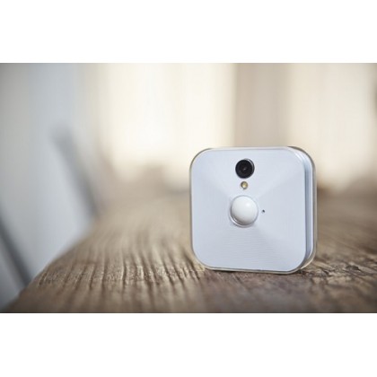 AZTECH Blink Smart Portable Security Camera & HD Video Monitoring System AZTECH Blink Smart Portable Security Camera & HD Video Monitoring System
